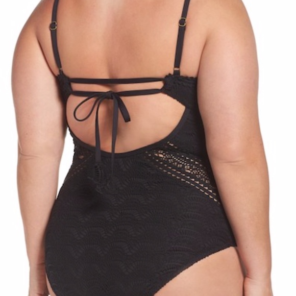 Becca Etc. One-Piece Swimsuit - Picture 3 of 7
